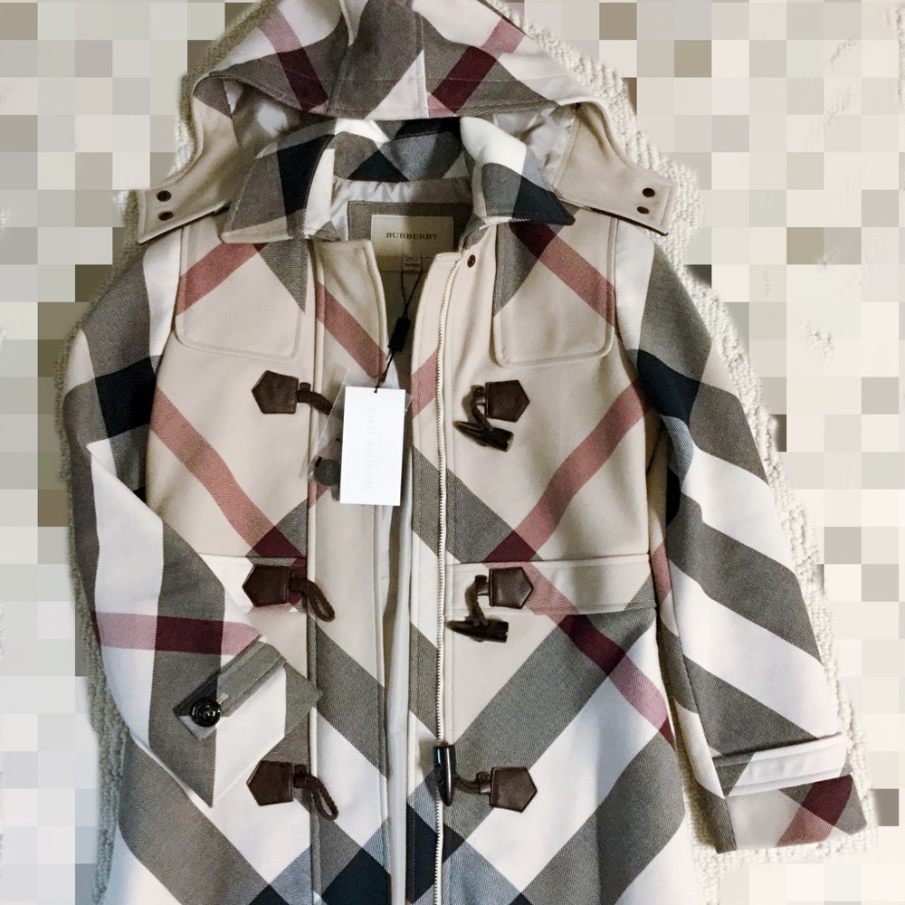 Trench coat with removable hat, classic!